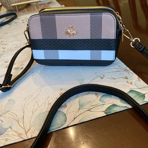 Plaid crossbody with bumblebee